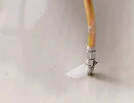 株洲市瓷砖空鼓维修公司专业解答在瓷砖铺贴过程中，如果使用的砂料过粗（如全部使用了粗砂），可能会导致以下问题